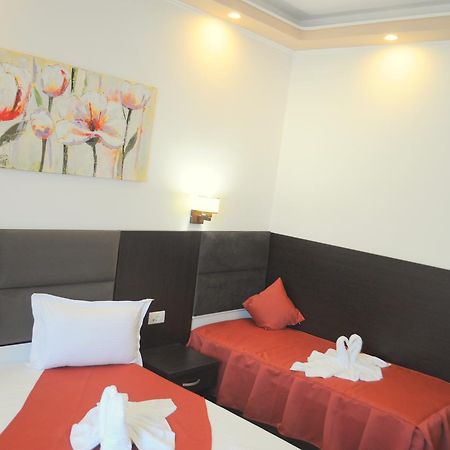 Hotel Evia Ефоріє-Норд Екстер'єр фото