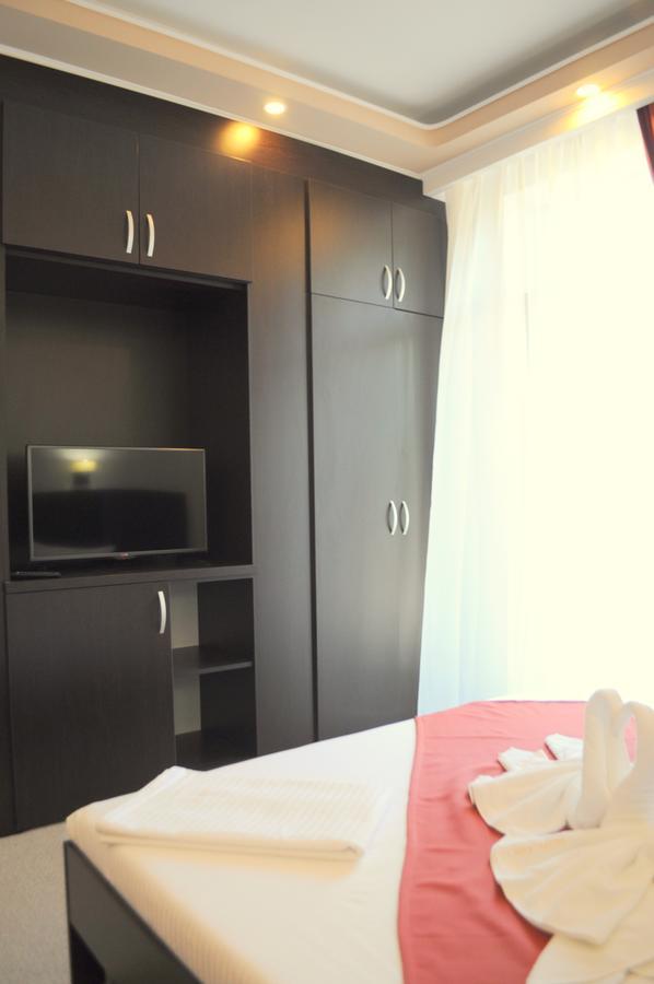 Hotel Evia Ефоріє-Норд Екстер'єр фото