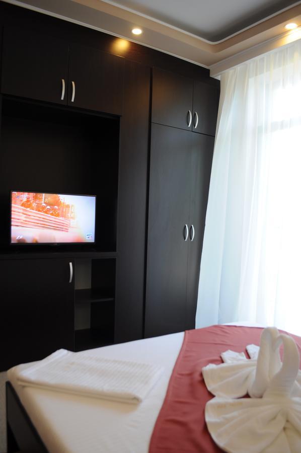 Hotel Evia Ефоріє-Норд Екстер'єр фото