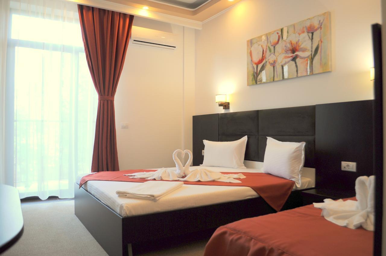Hotel Evia Ефоріє-Норд Екстер'єр фото
