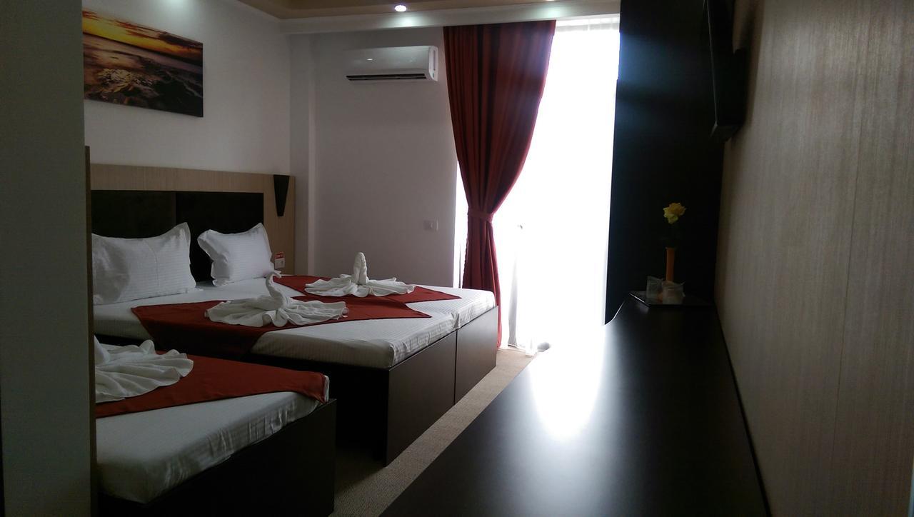 Hotel Evia Ефоріє-Норд Екстер'єр фото